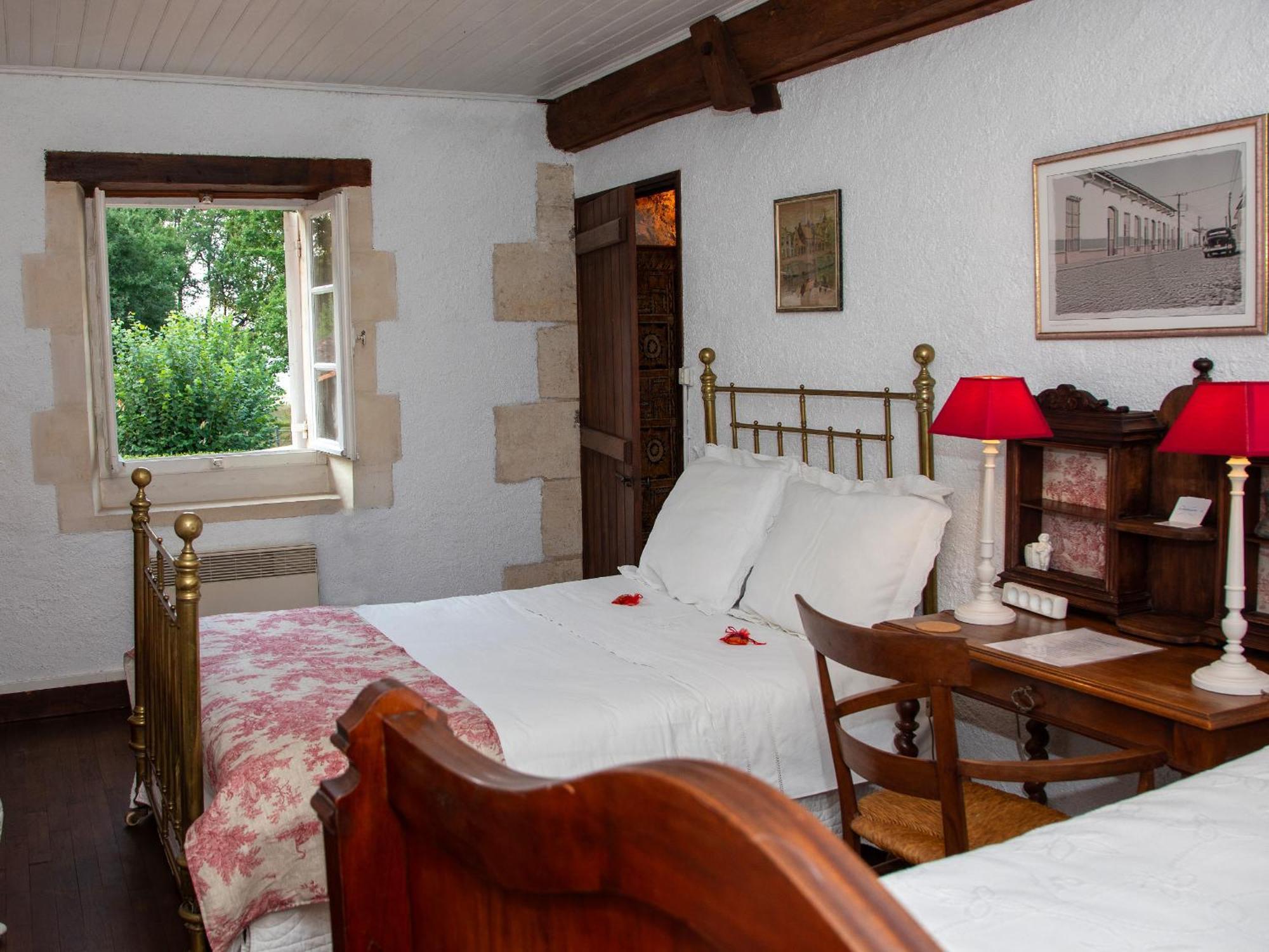 Le Boisdalon Bed & Breakfast Yviers Ruang foto